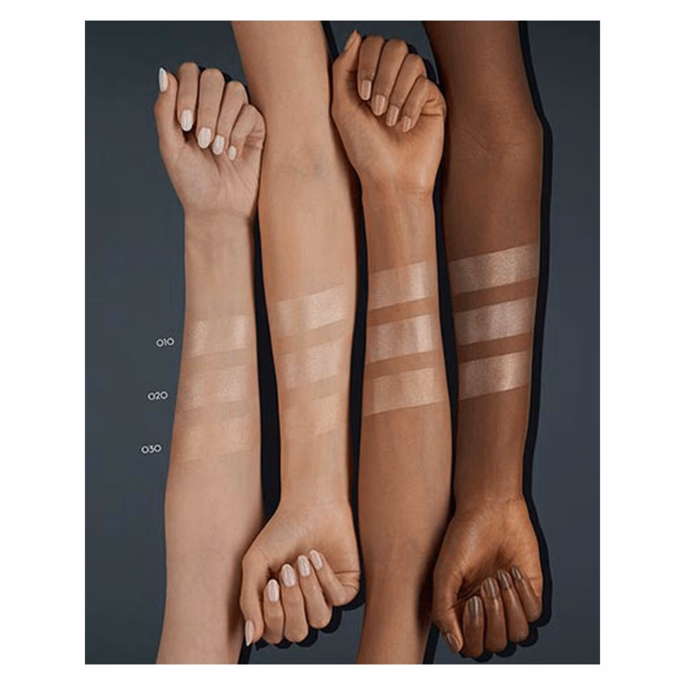 Catrice 010 More Than Glow Highlighter Platinum Glaze 3