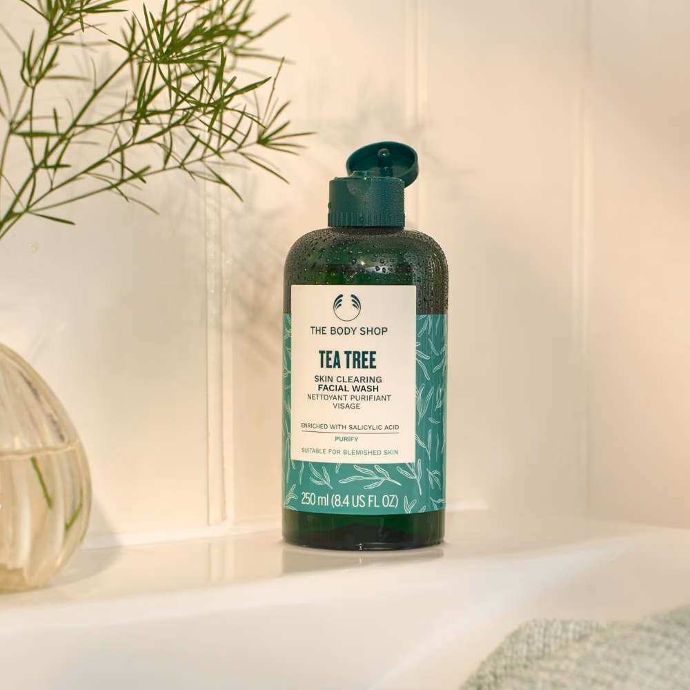 The Body Shop Tea Tree Facial Wash 250ml 4