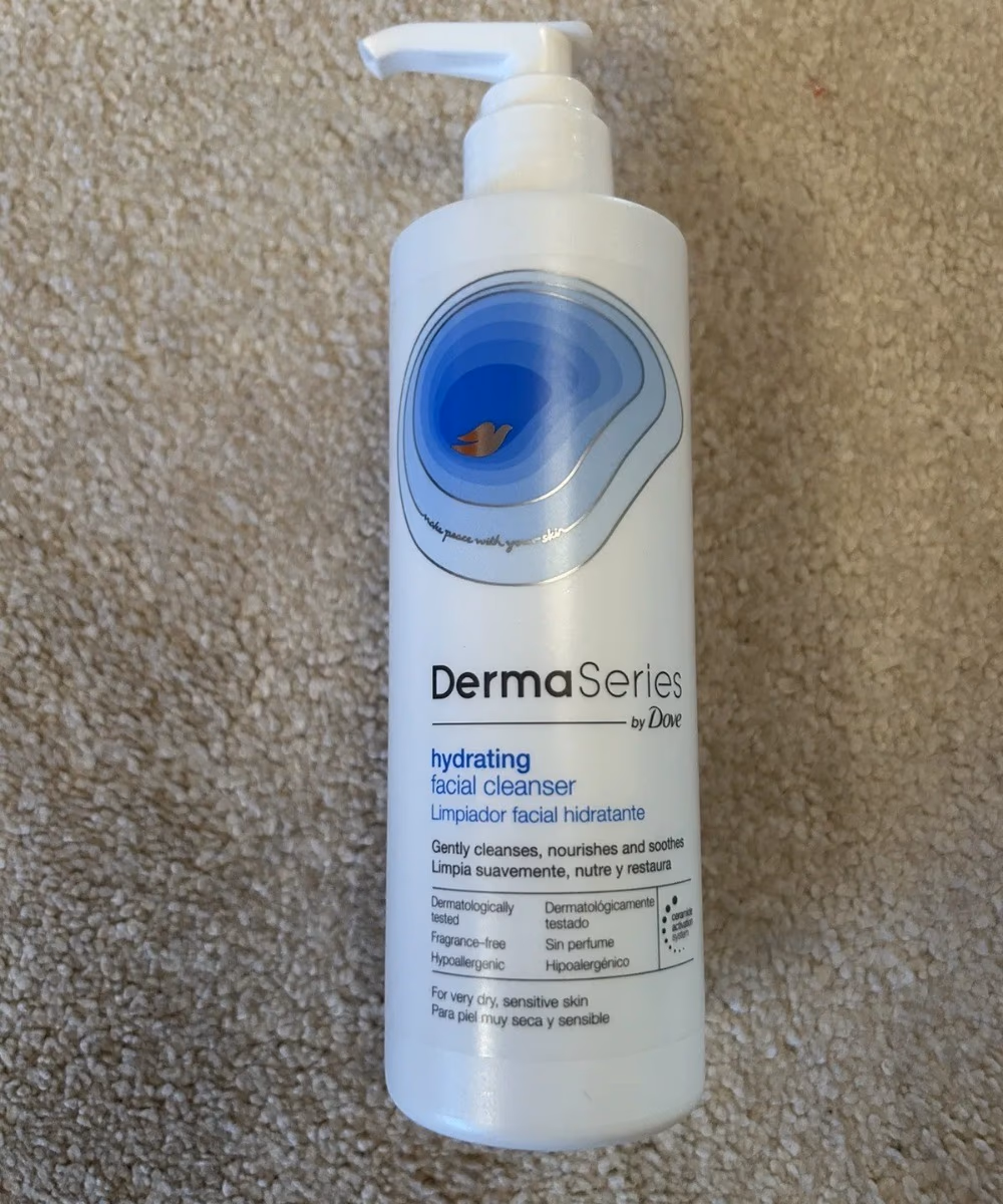 Dove DermaSeries Hydrating Facial Cleanser 250ml 2