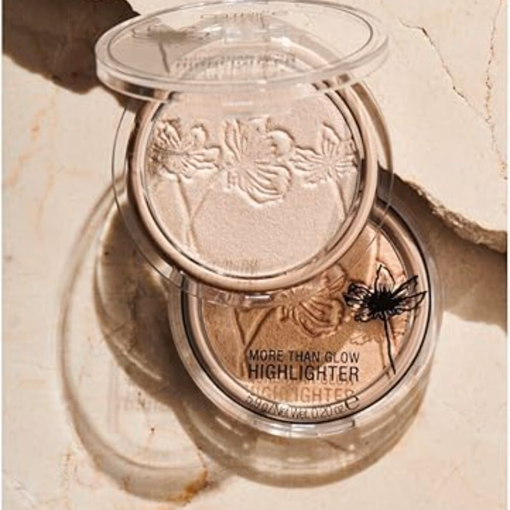 Catrice 030 More Than Glow Highlighter Golden Glow  3