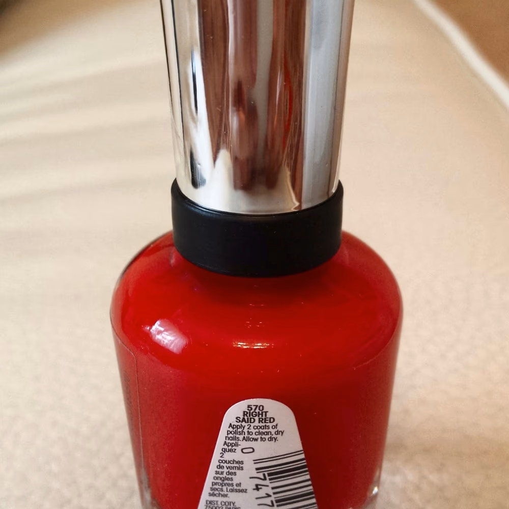 Sally Hansen Right Said Red 570 Nail Polish 4