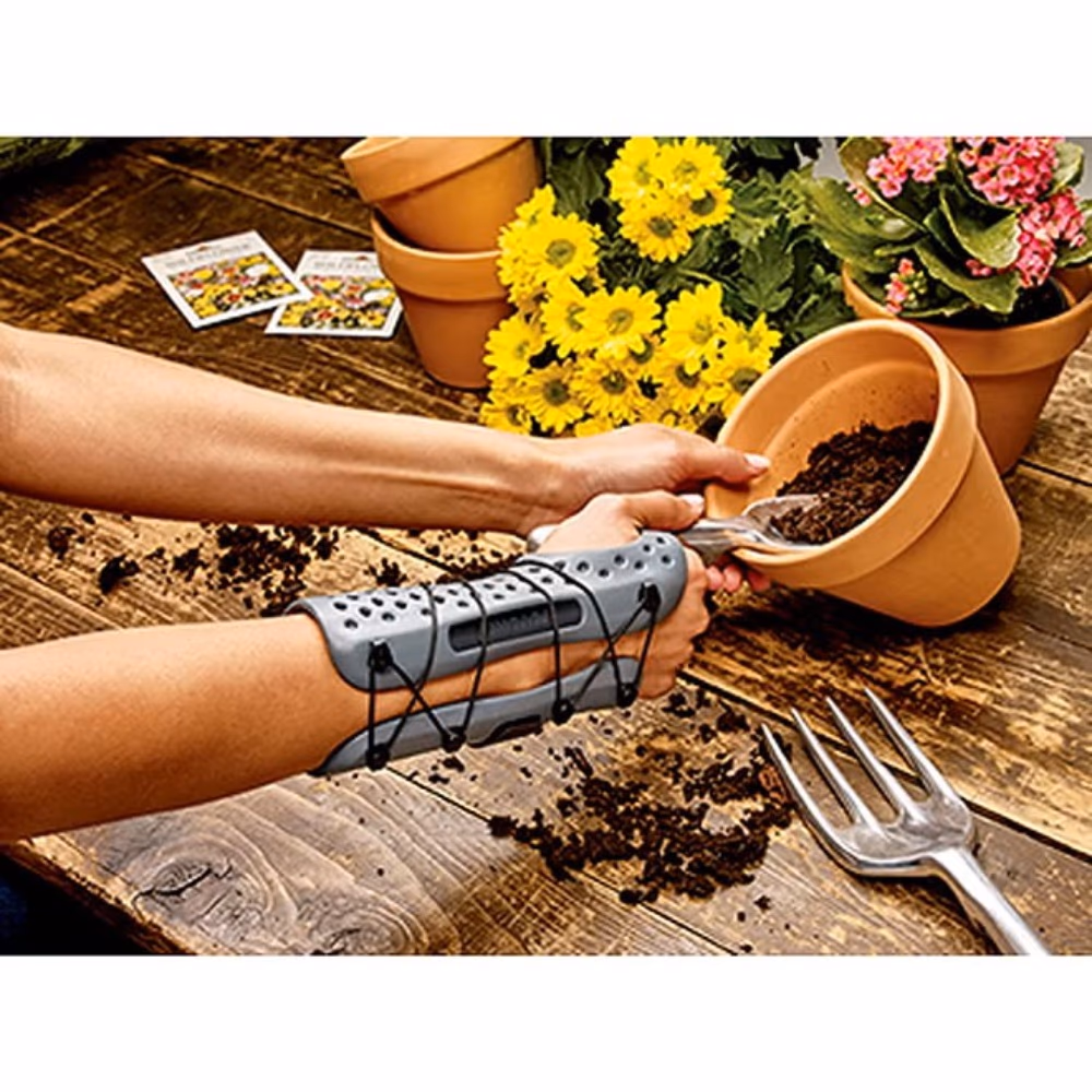 3M Futuro Water Resistant Wrist Brace (58500) - Right Hand - Small/Medium Size - 1 Wrist Brace 4