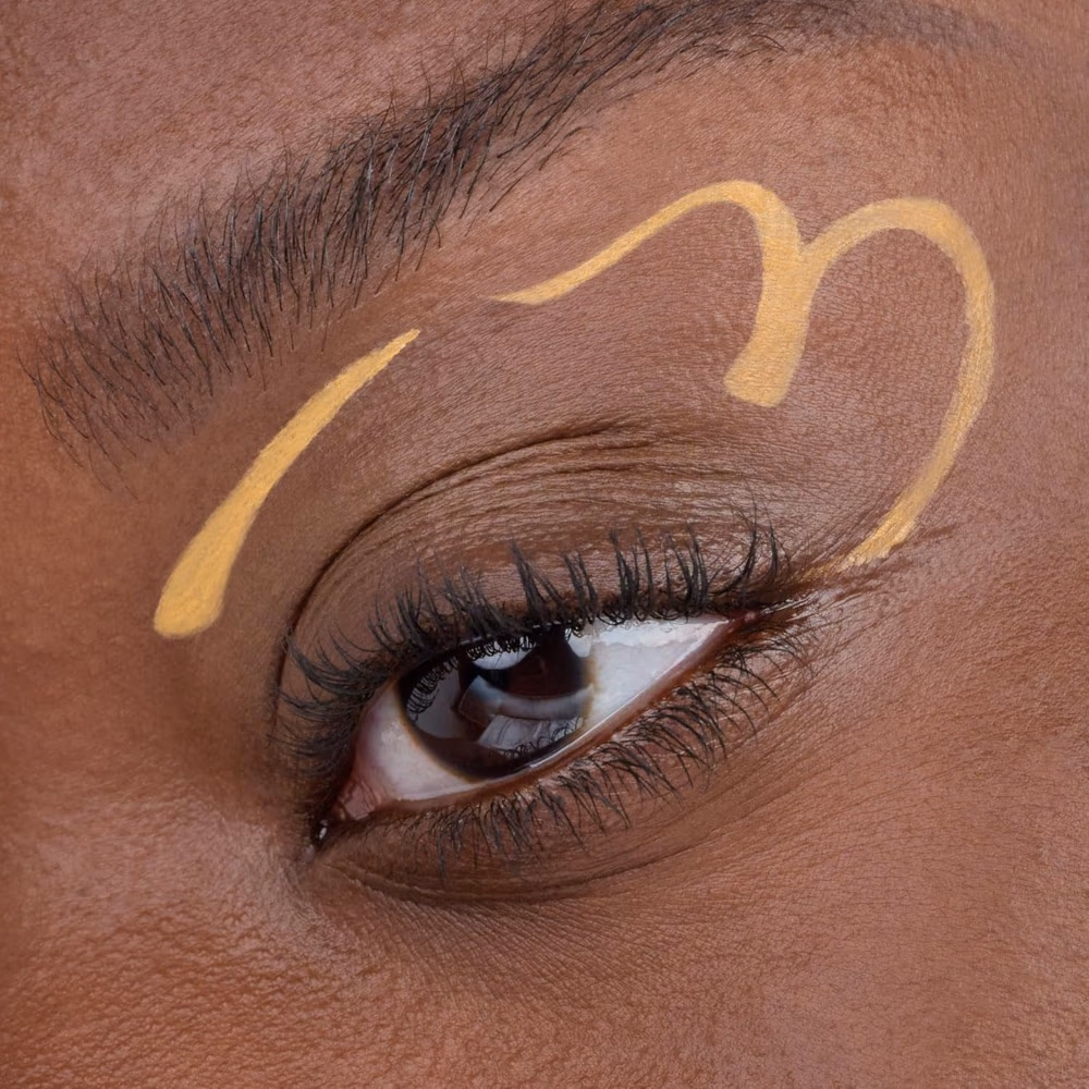 Catrice 040 Calligraph Matte Eyeliner Butter Scotch  5