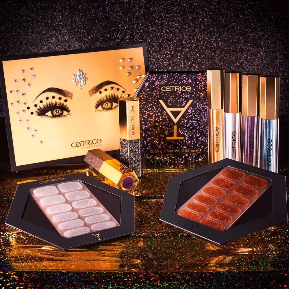 Catrice About Tonight Glitter Nailfoil Celebrate Goodtimes  4