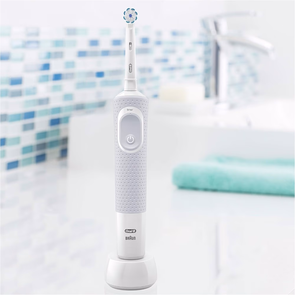 Oral B Vitality 100 White Toothbrush  5