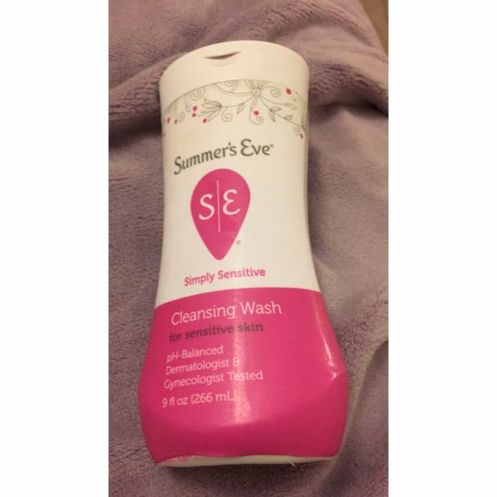 Summer's Eve Cleansing Wash Sensitive 266ml 2