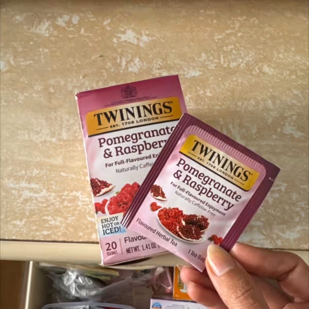 Twinings Herbal Tea Pomegranate & Raspberry 20 Bags 3