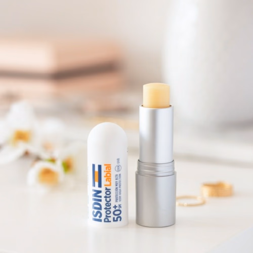 ISDIN Lip Protector SPF 50 4g  2