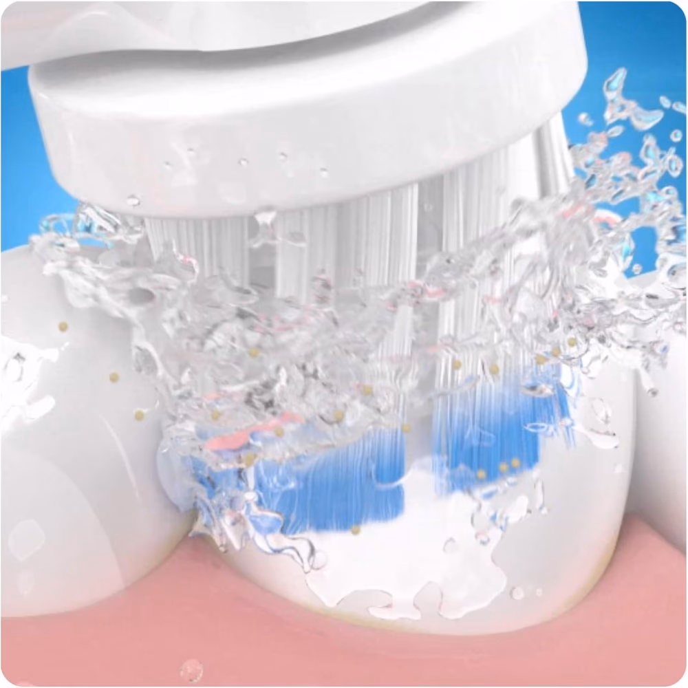 Oral B Vitality 100 White Toothbrush  3