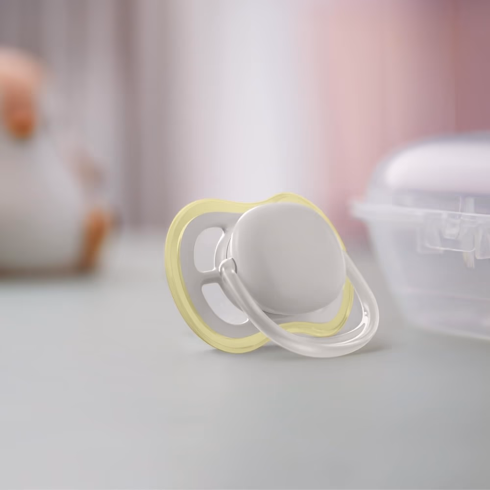 Philips Avent Ultra Air Pacifier 0-6M 4