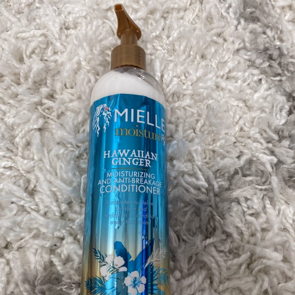The Mielle Moisture RX Hawaiian Ginger Conditioner (355ml) 3