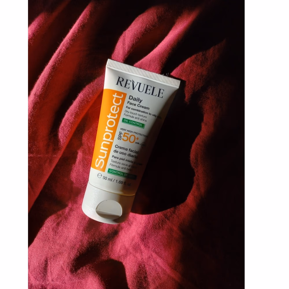 Revuele Sunprotect Daily Face Cream Spf 50+ Oil Control 50ml 3