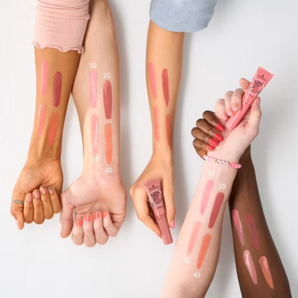 Essence Baby Got Blush Liquid Blush - 30 4