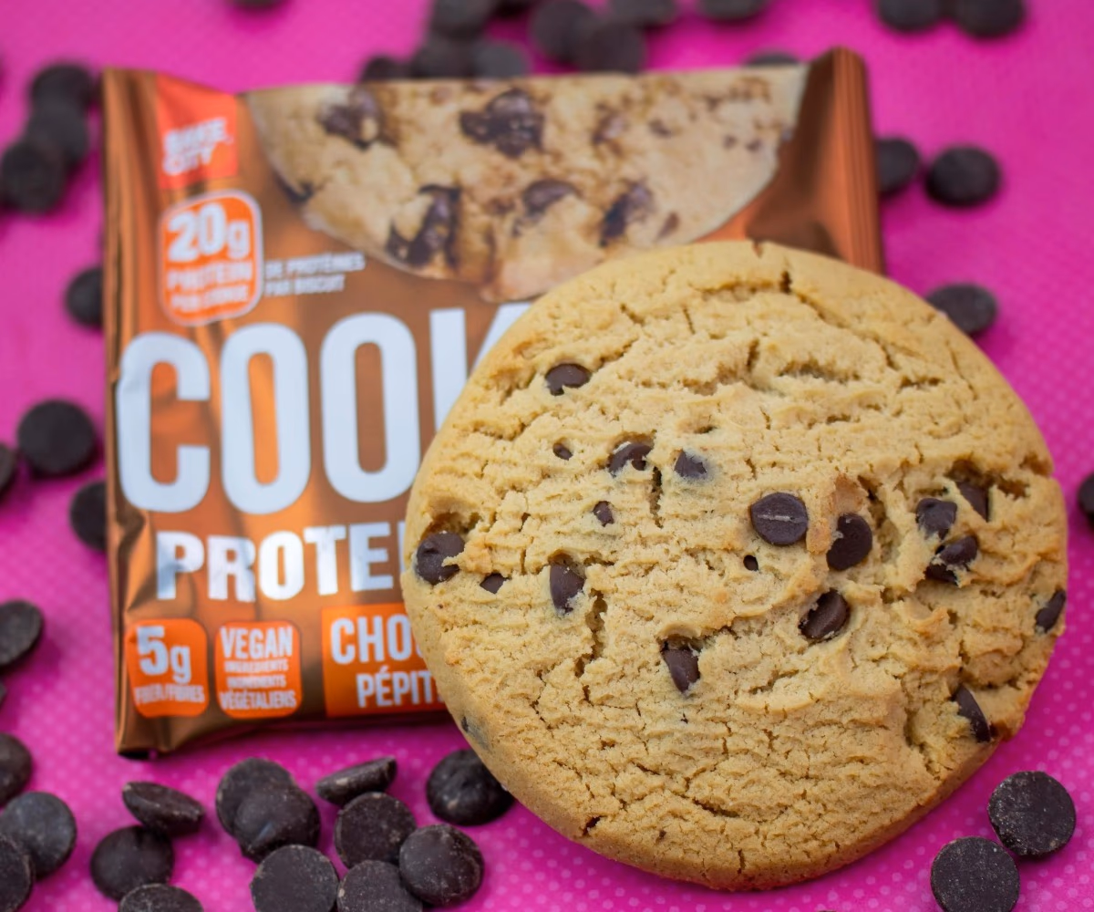 Bake City Cookie+ Protein Chocolate Chip 34g – High-Protein Snack Cookie 3