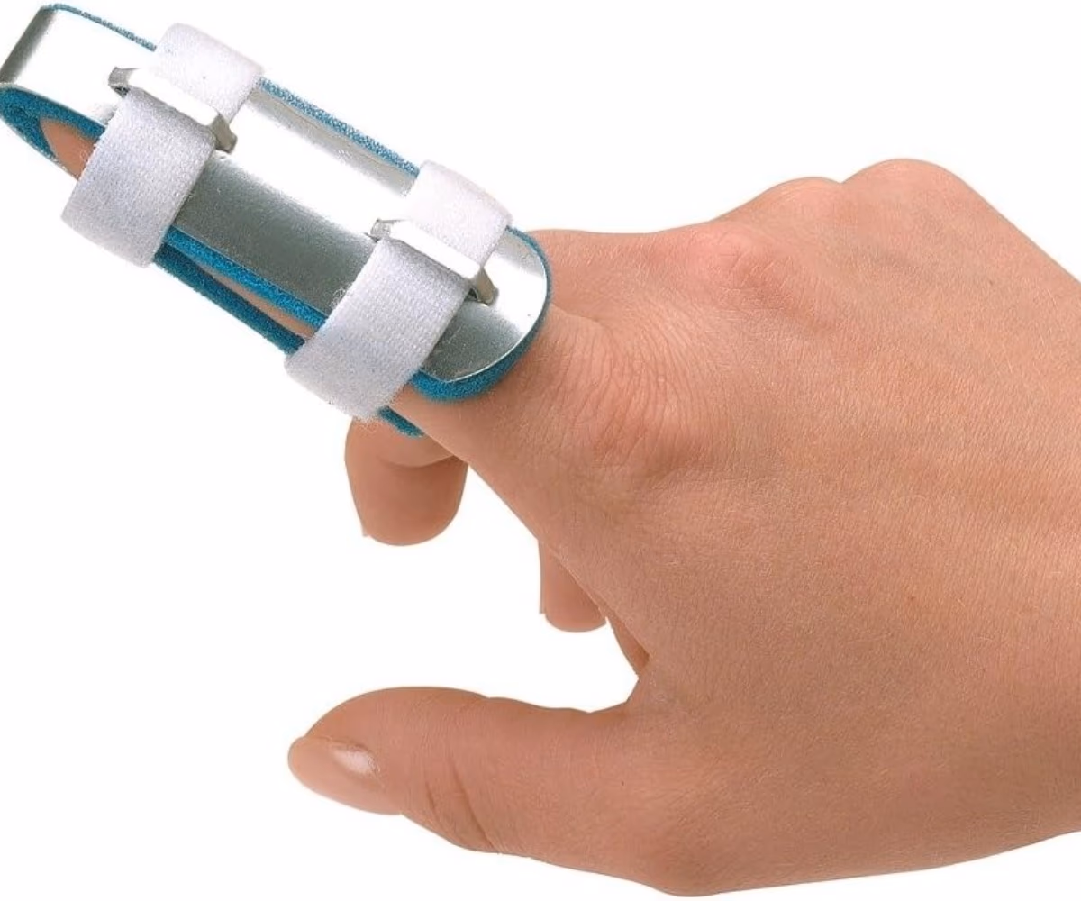 Ezycare Two-Sided Finger Splint 2