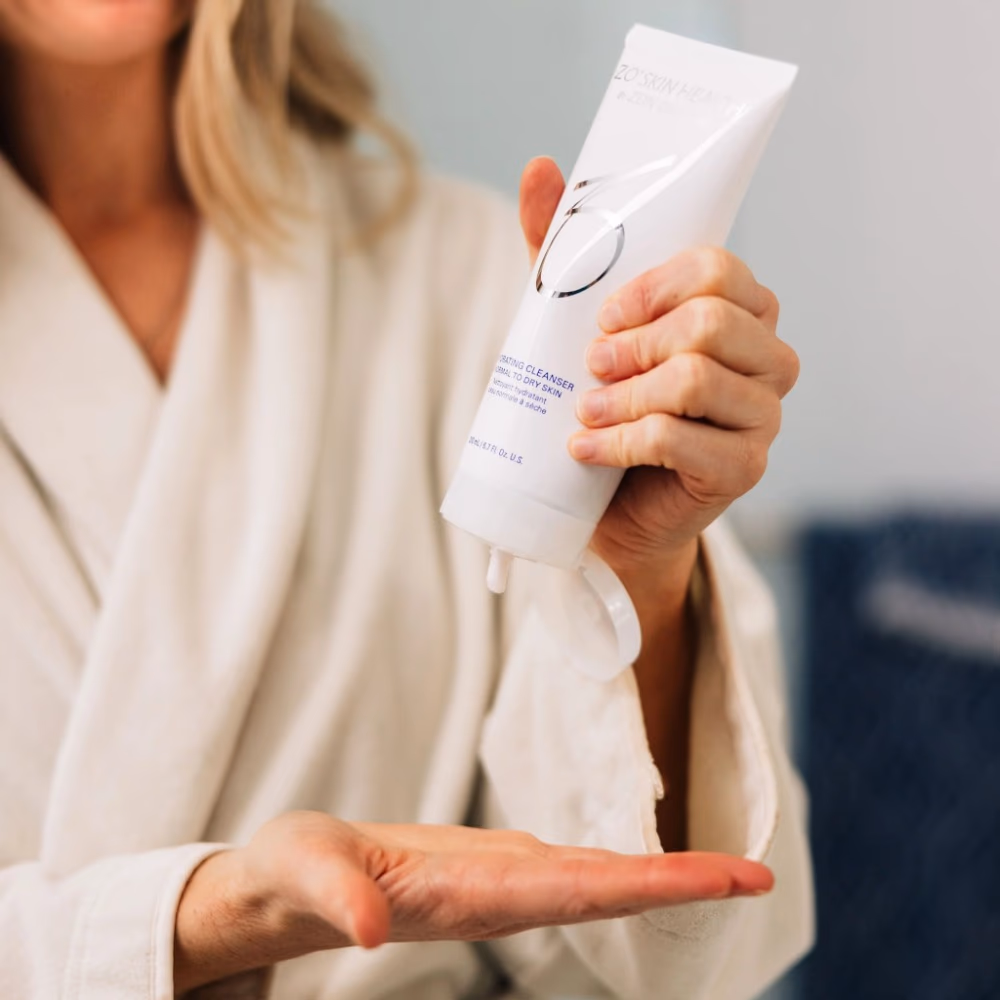 ZO Skin Health Hydrating Cleanser – 200mL 2