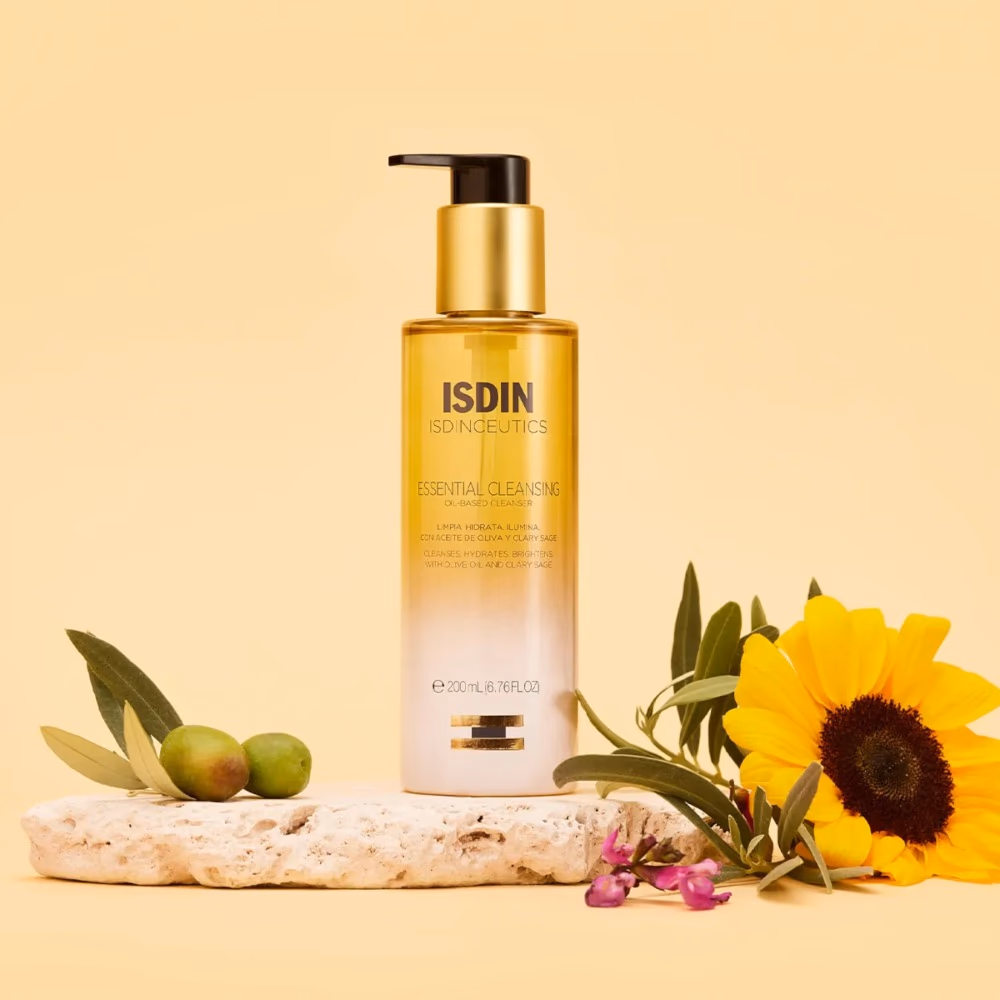 Isdin Essential Cleansing Facial Cleansing Oil 200ml 3