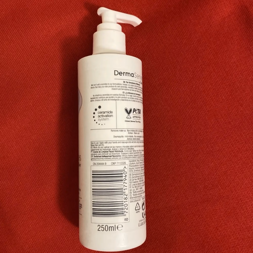 Dove DermaSeries Hydrating Facial Cleanser 250ml 4