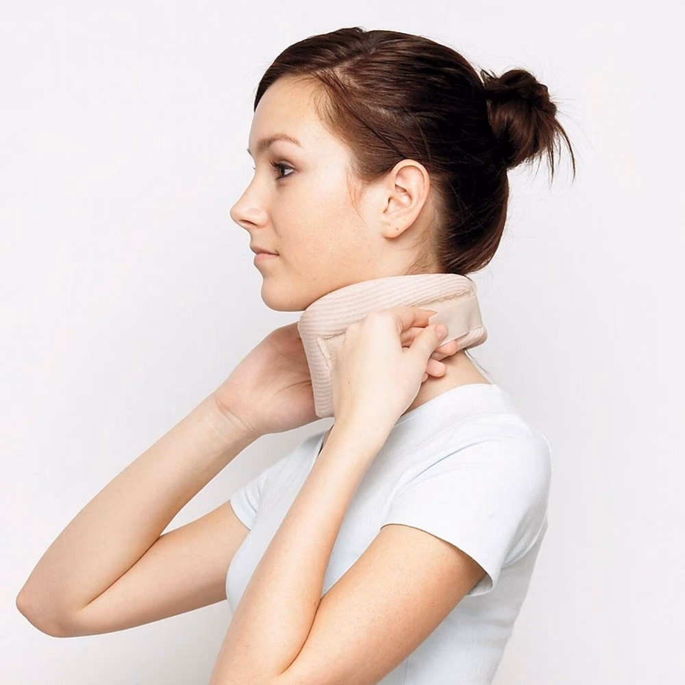 LP 906 Cervical Collar Medium 2