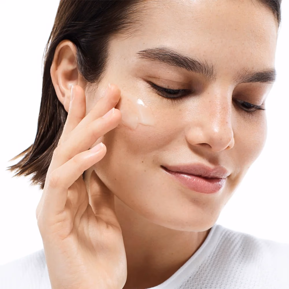 Clinique Even Better Clinical Dark Spot Corrector 100ml – Serum for Brightening & Uneven Skin Tone 4