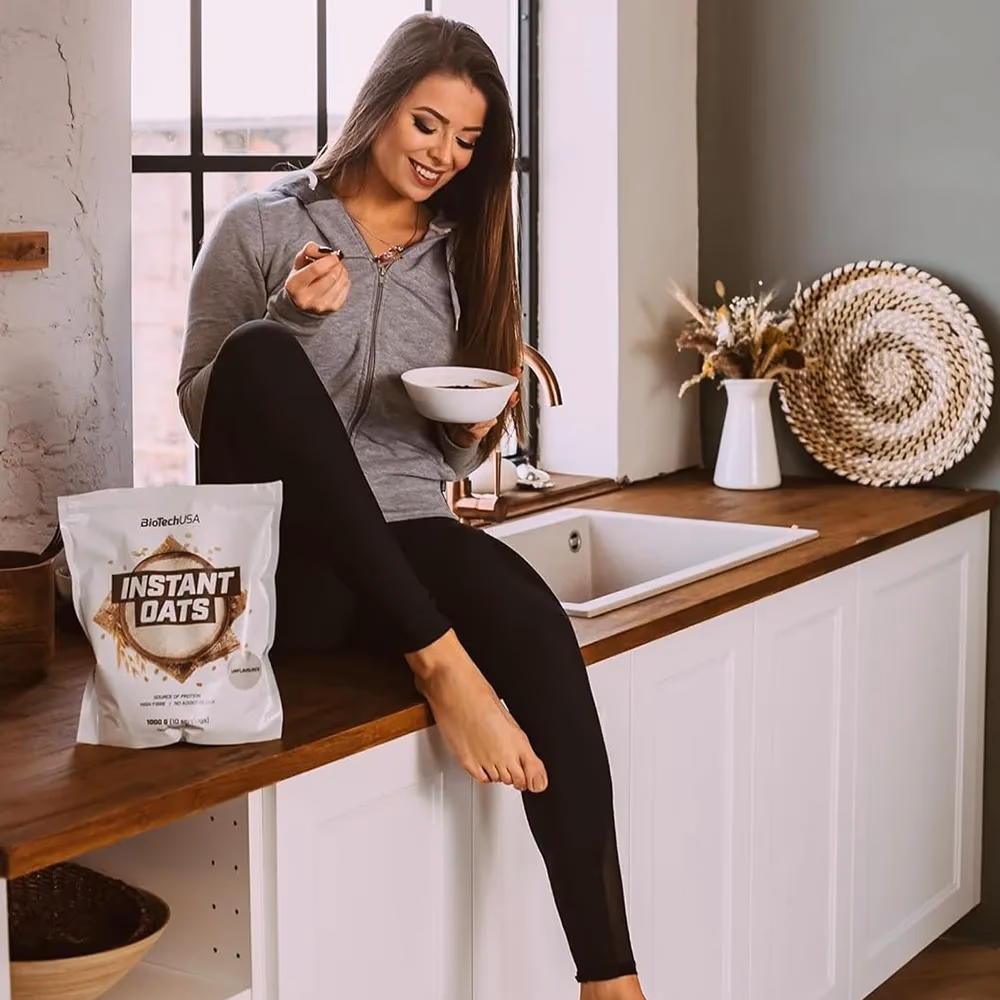 BioTechUSA Instant Oats Hazelnut 1000g – Flavoured Oatmeal Powder 3