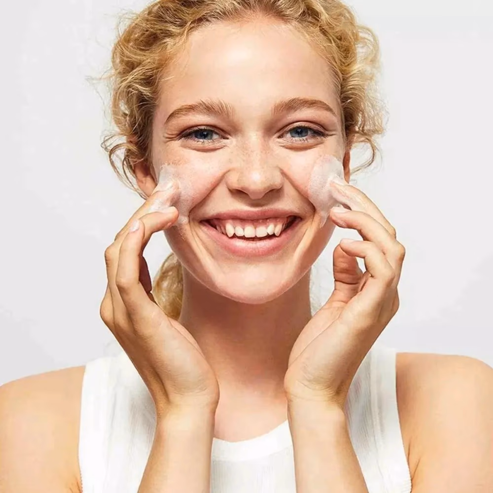 ISDIN Oil-Free Cleansing Gel 240ml + 240ml Free 2
