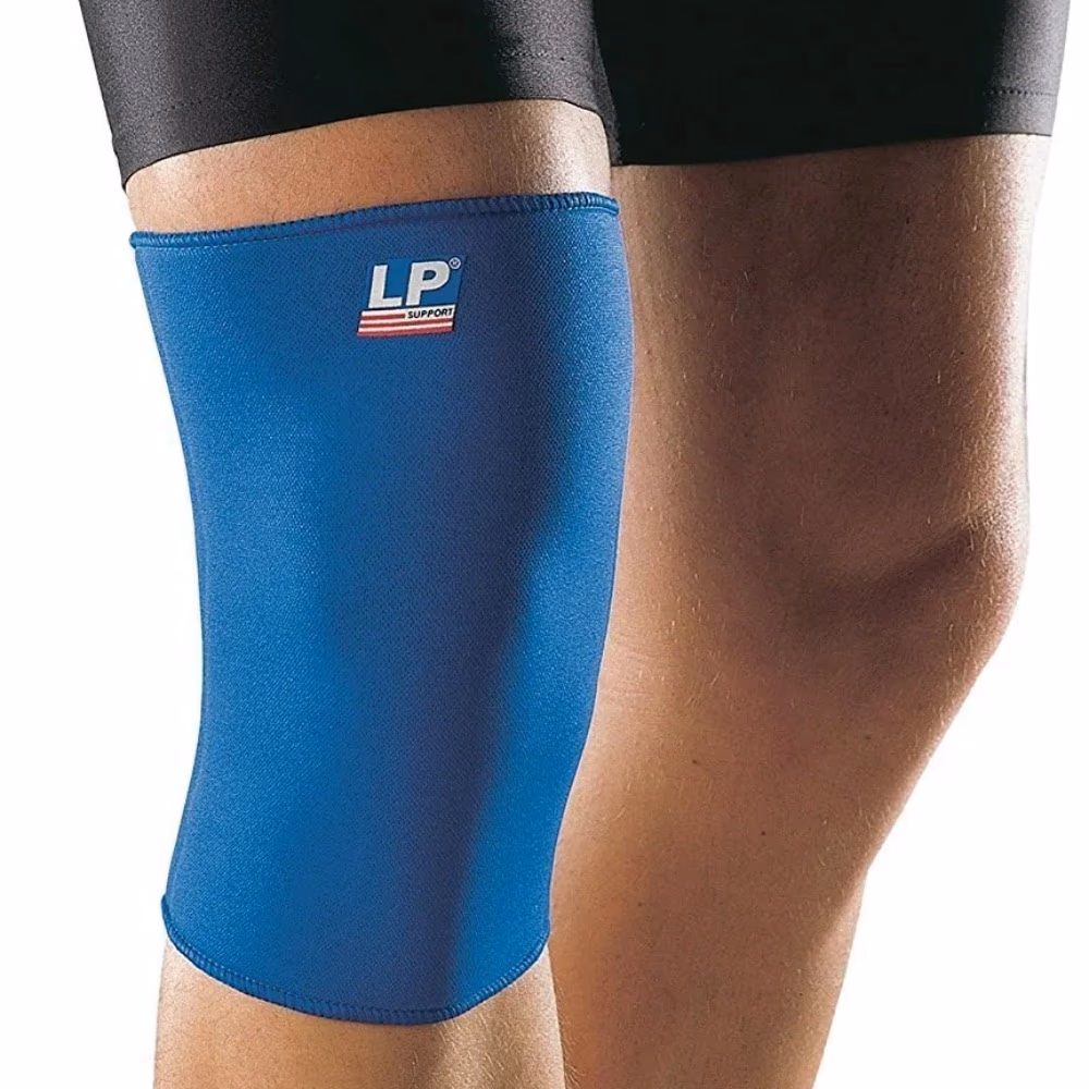 LP 706 Knee Support - Closed Patella, Small 2
