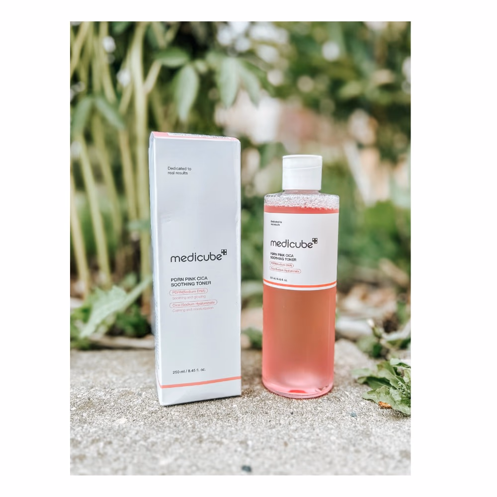 Medicube PDRN Pink Cica Soothing Toner 250ml 4