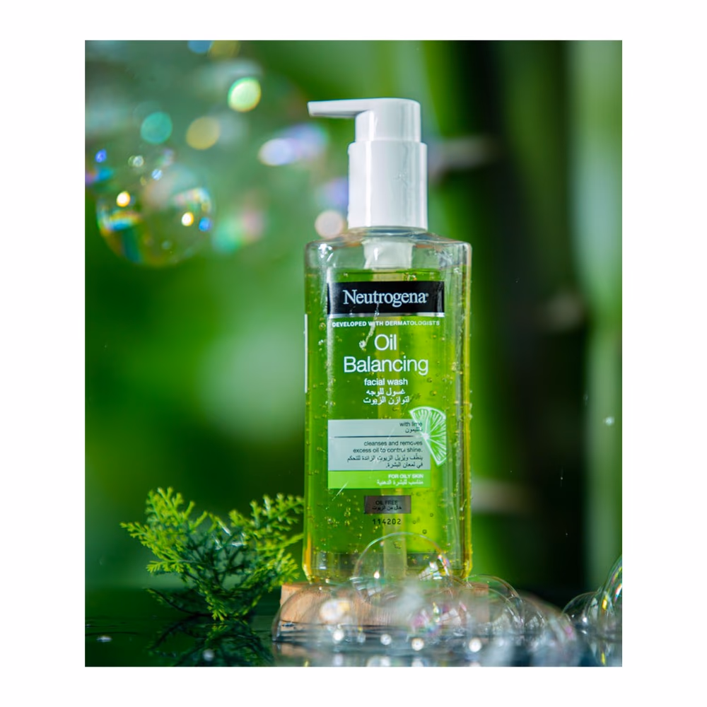 Neutrogena Oil Balancing Facial Wash 200ml 2