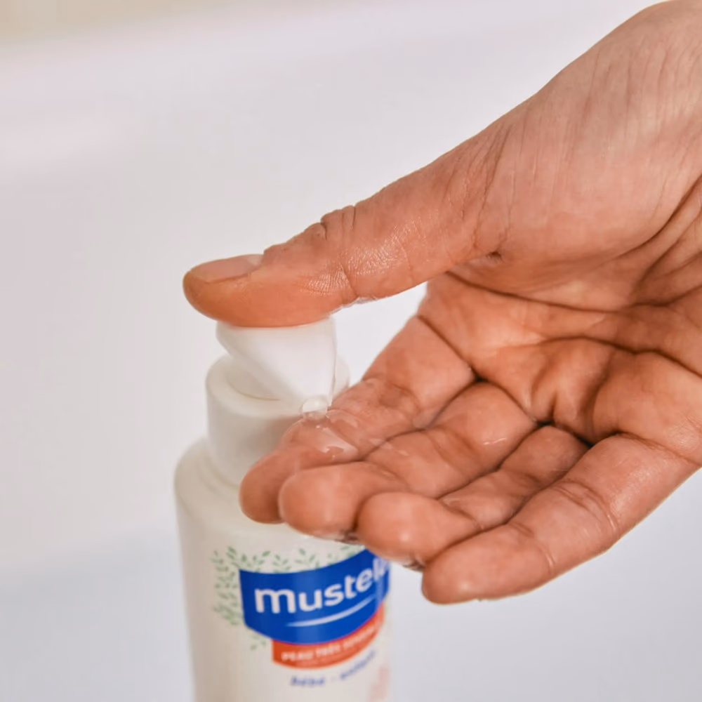 Mustela Soothing Cleansing Gel 300ml 3