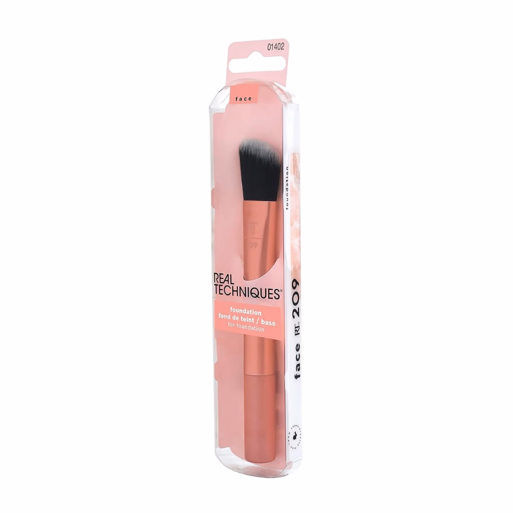 Real Techniques 14020 Foundation Brush 4