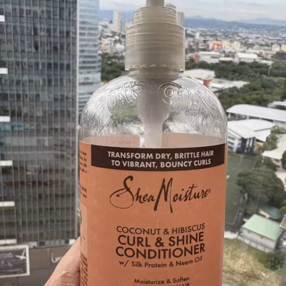 Shea Moisture Coconut and Hibiscus Curl and Shine Conditioner 384ml 2
