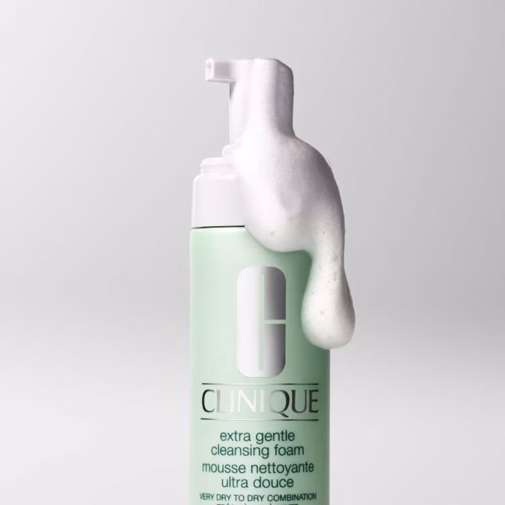 Clinique Extra Gentle Cleansing Foam 125ml 2