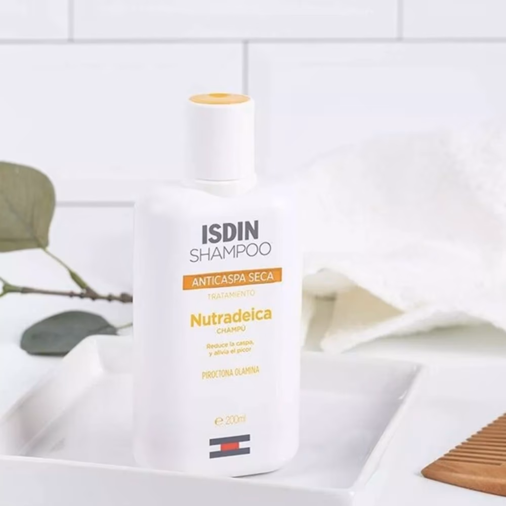 ISDIN Shampoo Nutradecia Dry Dandruff 200ML 3
