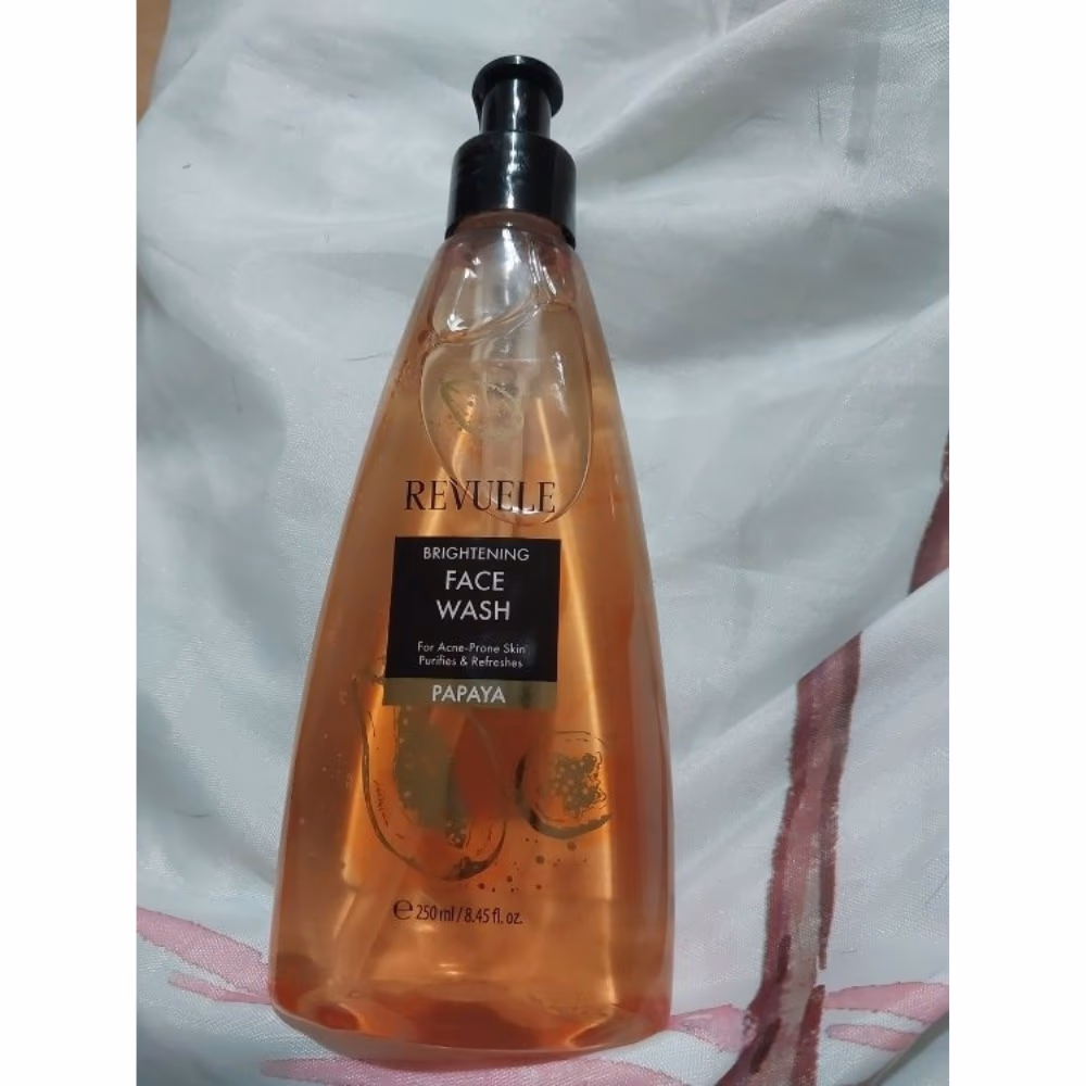 Revuele Papaya Face Wash 250ML 2