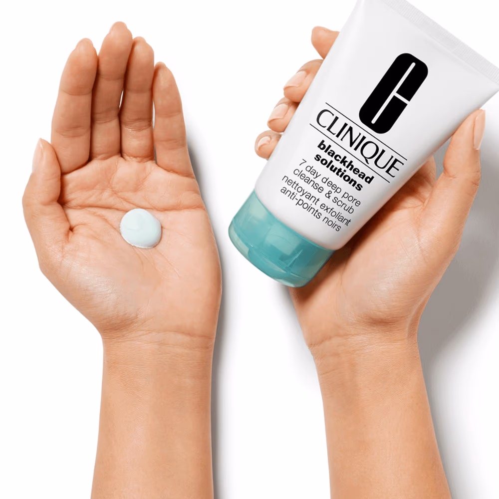 Clinique Blackhead Solutions 7 Day Deep Pore Cleanse & Scrub 125ml 4