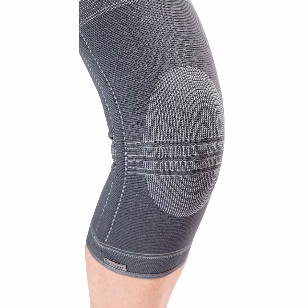 3M Futuro Active Knit Knee Stabilizer (48190) - Medium Size - 1 Knee Stabilizer 2