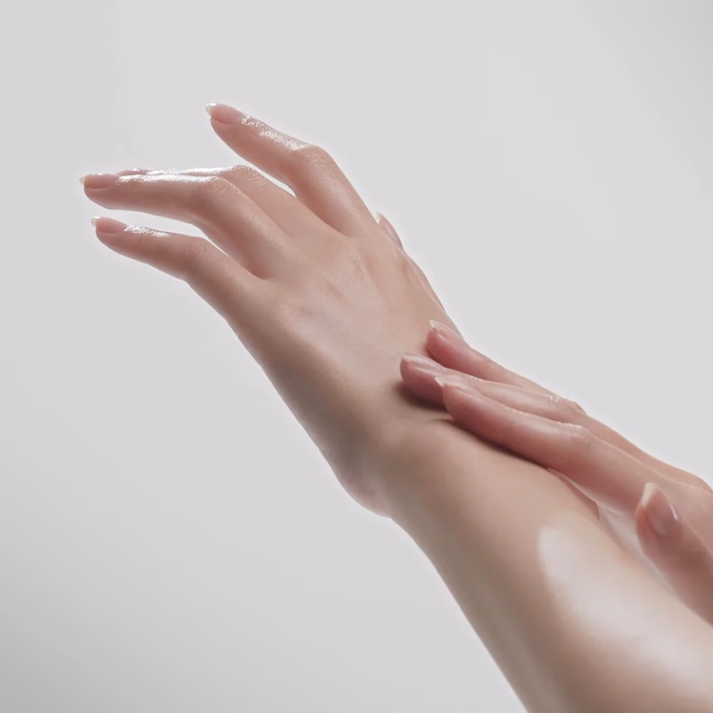 Petitfee Dry Essence Hand - 1 Pair  3