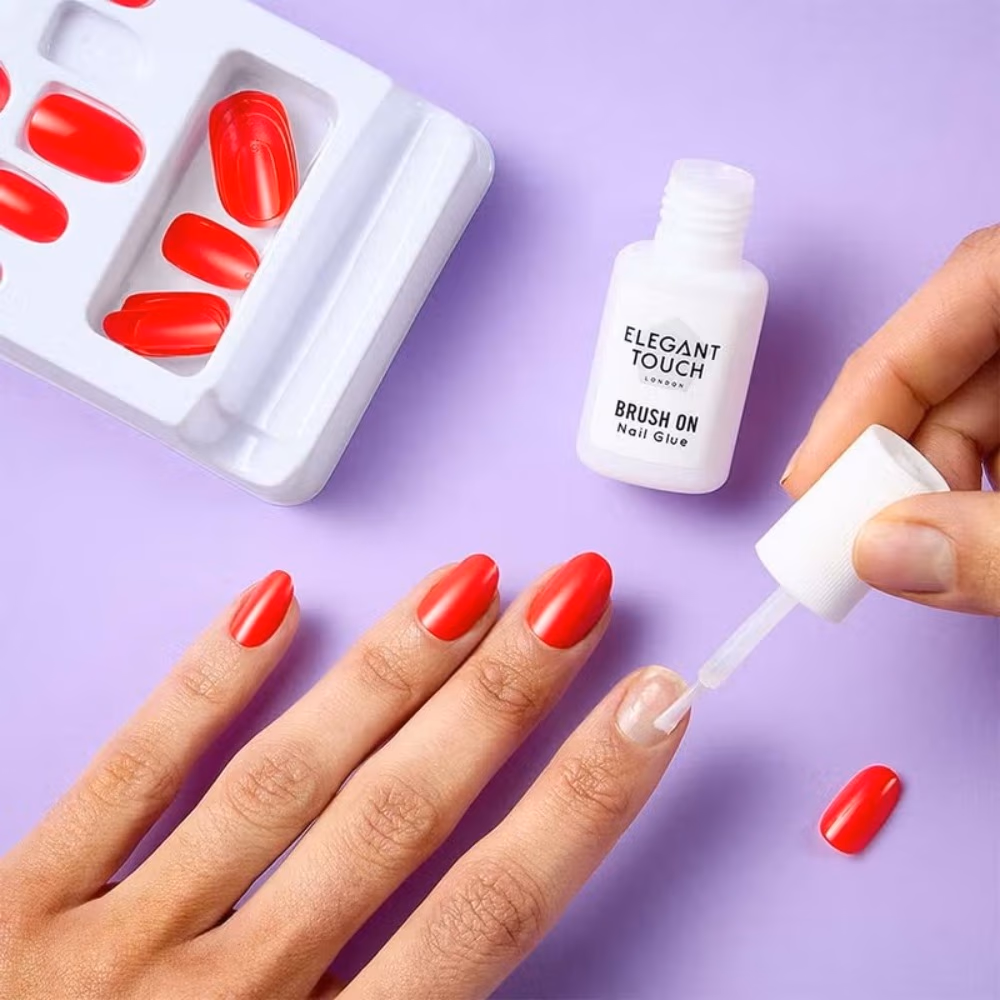 Elegant Touch Brush On Nail Glue 6ml 5