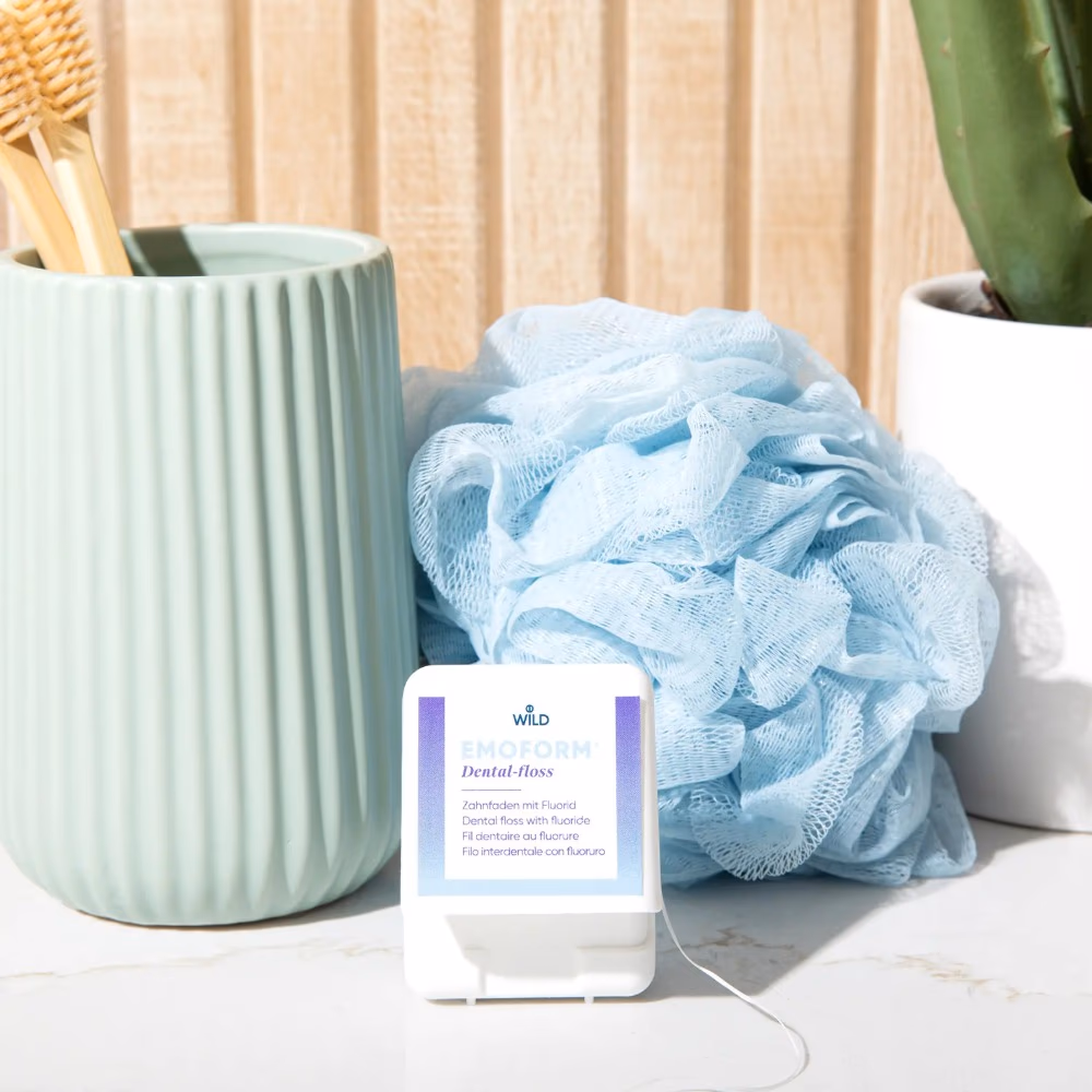 Emoform Dental Floss Waxed 50m 3