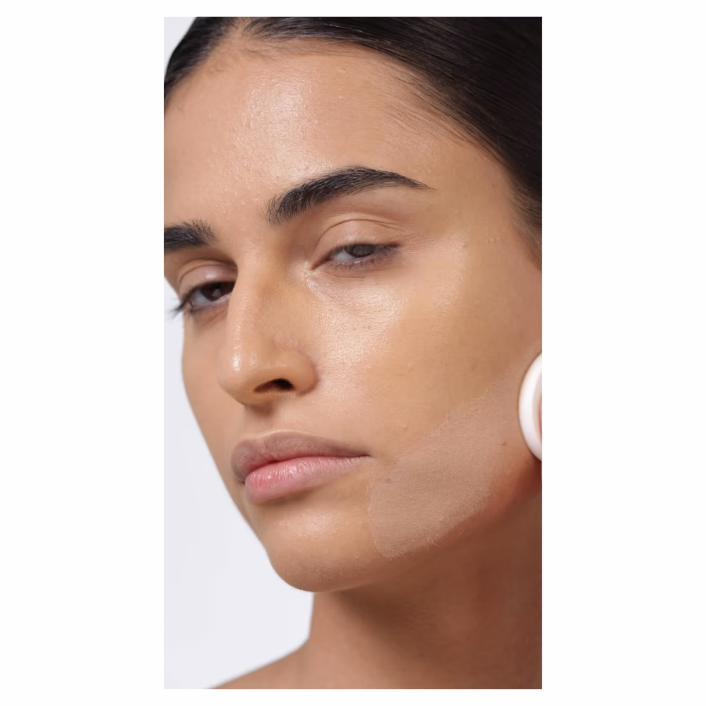 Essence 01 Skin Lovin Sens Mineral Powder Translucent 313 2