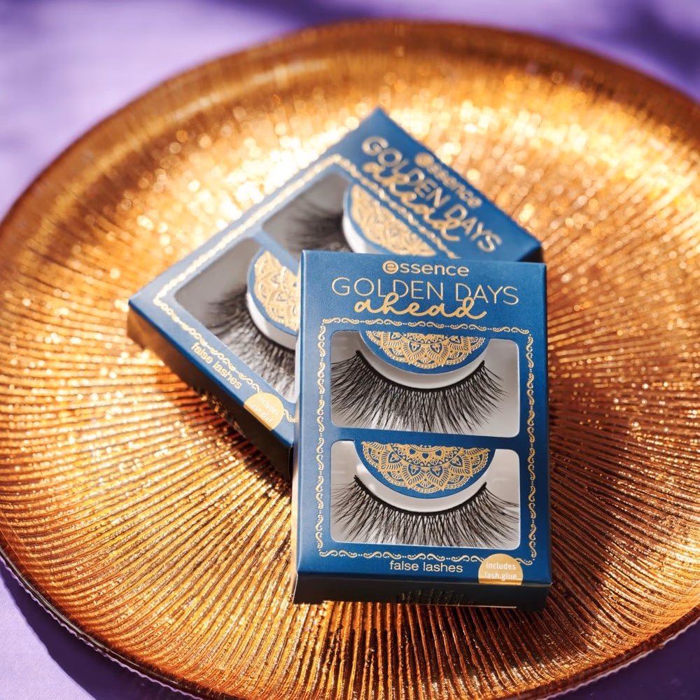 Essence 01 Golden Days Eyelash 2