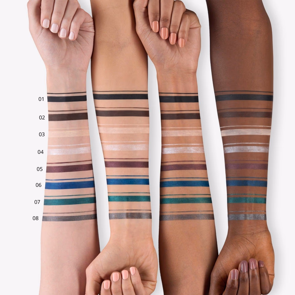 Essence 01 Stay & Play Gel Eyeliner Midnight Sky 4