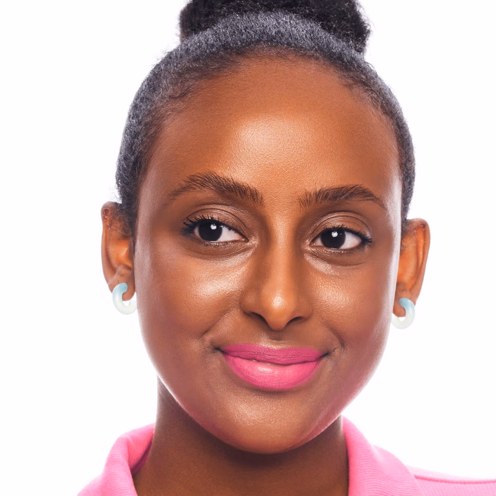 Essence 02 8H Matt Comfort Lipliner in Pink Blush 355 4