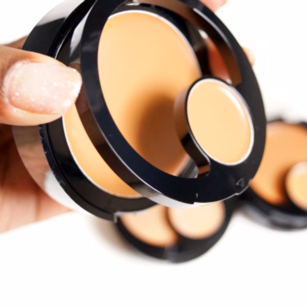 Revlon ColorStay 2-in-1 Compact & Concealer 400 Caramel 3