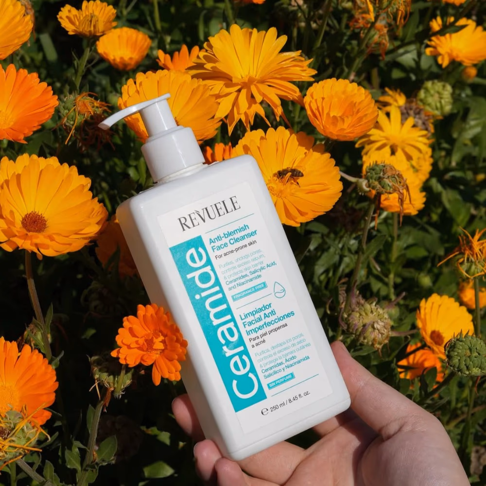 Revuele Ceramide Anti Blemish Face Cleanser 250Ml 3