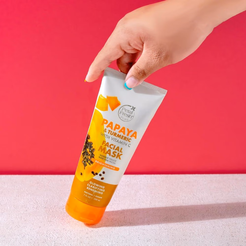 Petal Fresh Papaya & Turmeric Facial Mask 200ml 2