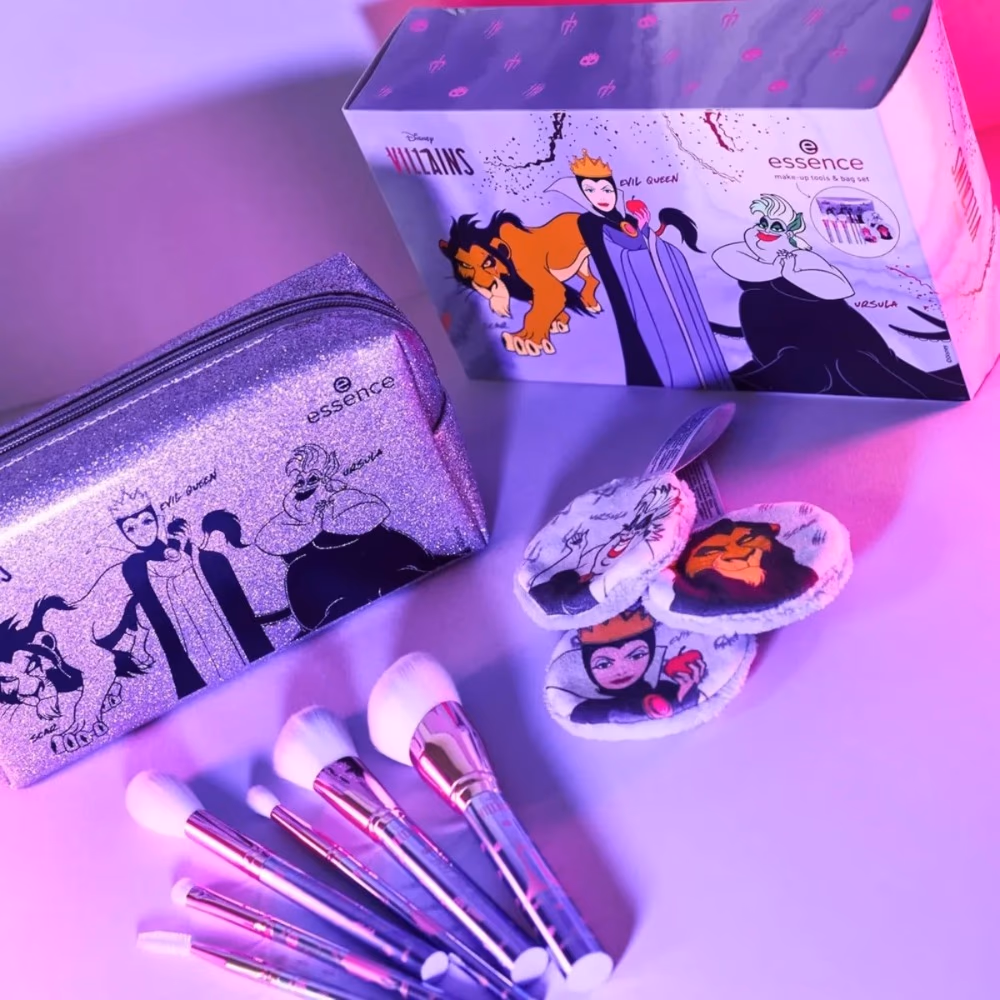 Essence Disney Villains Scar Blender Brush – Soft Blending Brush for Seamless Eye Makeup 4