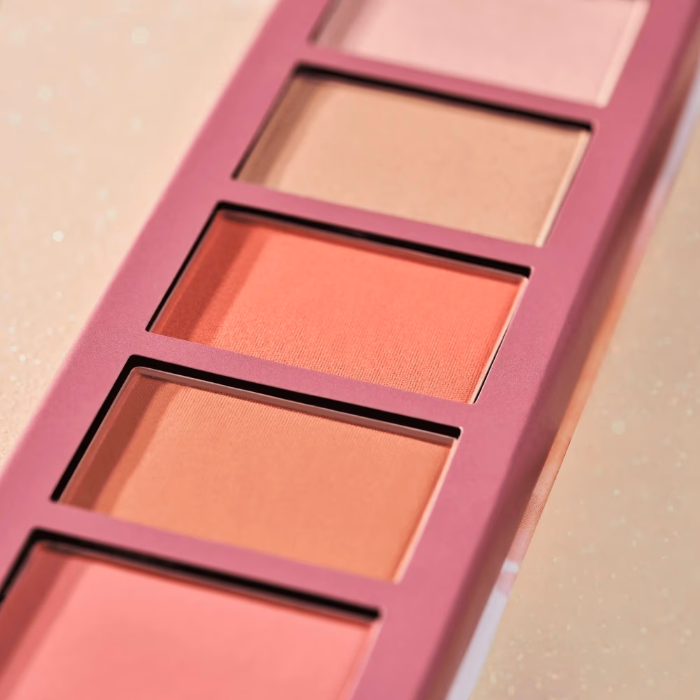 Essence Peachy Blossom Blush & Highlight Palette 4