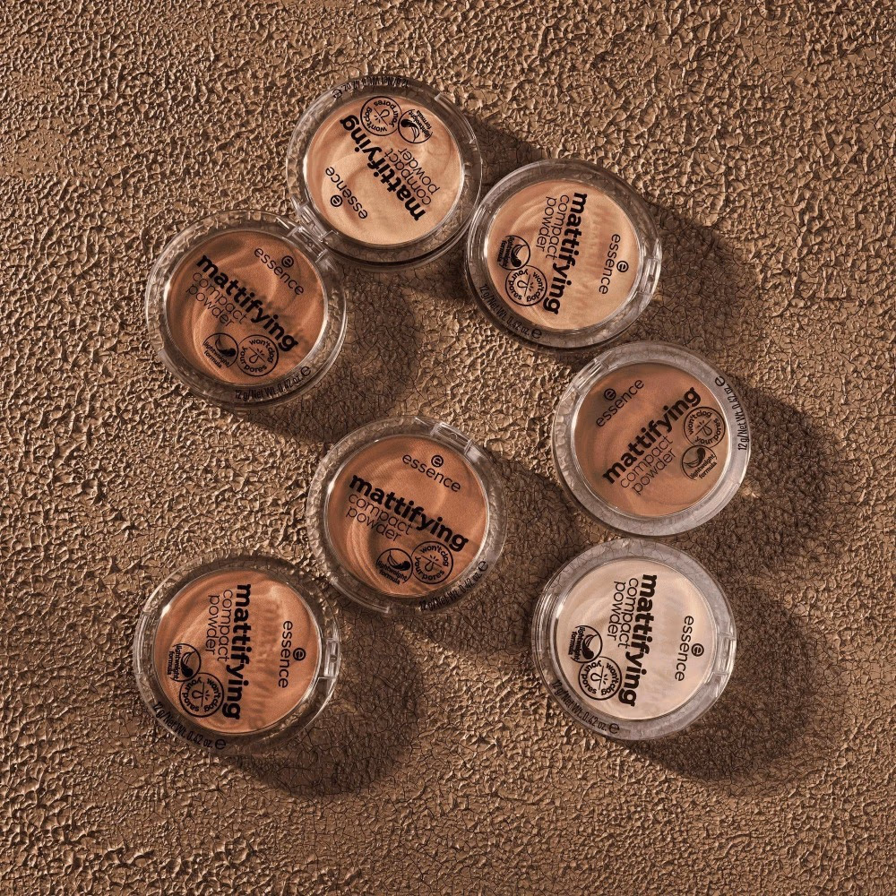 Essence Mattifying Compact Powder-04 5